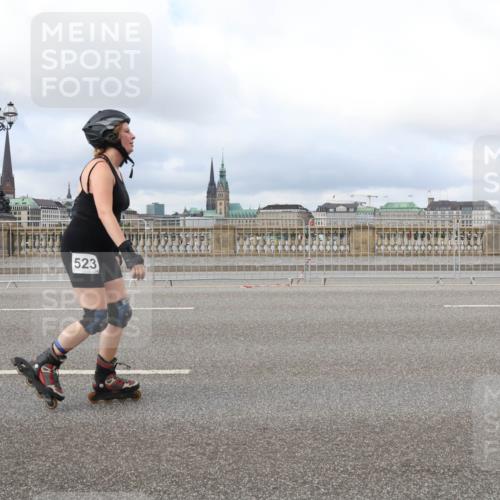 29.06.2025 - hella hamburg halbmarathon Lena Gebhardt http://msf.ph/oto/8379827 29.06.2025 09:14:14 Lombardsbrücke 523 meine-sportfotos.de