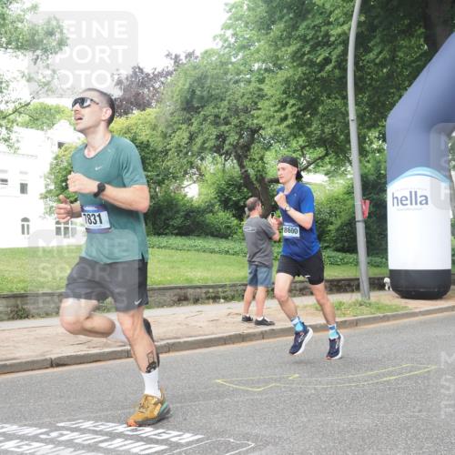 29.06.2025 - hella hamburg halbmarathon KatJ http://msf.ph/oto/8379840 29.06.2025 10:24:59 Zwischen KM18-KM19 4062, 6829, 7831 meine-sportfotos.de