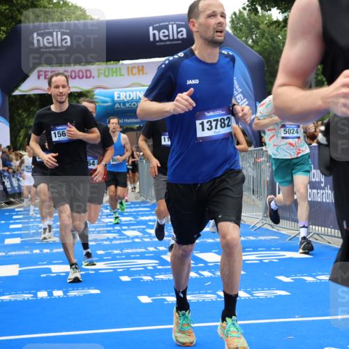 29.06.2025 - hella hamburg halbmarathon Strokosch-Dieckow http://msf.ph/oto/8379854 29.06.2025 10:47:20 Ziel 51, 1012, 2274, 2839, 2864, 2869, 5024, 5532, 5650, 6134, 6168, 6203, 8693, 9305, 10208, 10211, 10423, 11077, 11491, 11518, 13672, 13782, 14722, 15350, 15611, 15923, 16089, 16286, 16819, 18758, 18856, 18974 meine-sportfotos.de