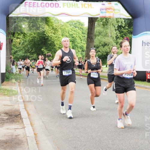 29.06.2025 - hella hamburg halbmarathon MichiJ http://msf.ph/oto/8379859 29.06.2025 10:46:10 Zwischen KM18-KM19 3425, 3983, 4502, 6997, 7065, 7287, 8585, 10703, 11158, 11159, 11808, 13847, 14567, 15240, 16160, 16341, 17017, 17503, 18716, 18985 meine-sportfotos.de