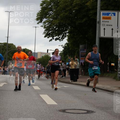 29.06.2025 - hella hamburg halbmarathon Yannick Fuchs http://msf.ph/oto/8379860 29.06.2025 10:54:41 20KM 1364, 1414, 1653, 1681, 2322, 2323, 2363, 6033, 6201, 6309, 6487, 6754, 6757, 7006, 7065, 7636, 7761, 8191, 8421, 8422, 8662, 8923, 9020, 9021, 10534, 10576, 11366, 11623, 11702, 11753, 11782, 11937, 12491, 13459, 13488, 13589, 14429, 15269, 17491, 17899, 17952, 18029, 18063, 18757, 19117, 19146, 19246 meine-sportfotos.de