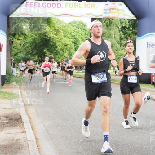 29.06.2025 - hella hamburg halbmarathon MichiJ http://msf.ph/oto/8379911 29.06.2025 10:46:11 Zwischen KM18-KM19 3425, 3983, 4502, 6997, 7065, 7287, 8585, 10703, 11158, 11159, 11808, 13847, 14567, 15240, 16160, 16341, 17017, 17503, 18716, 18985 meine-sportfotos.de