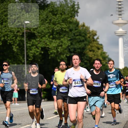 29.06.2025 - hella hamburg halbmarathon Dr. Thomas Lammeyer http://msf.ph/oto/8379913 29.06.2025 09:58:53 Kennedybrücke 1549, 1884, 2274, 2287, 2411, 2592, 2596, 3087, 3208, 3209, 3258, 3435, 3747, 4093, 4832, 5102, 5399, 5638, 5705, 6027, 6158, 6389, 6662, 6723, 6836, 6923, 7508, 7659, 8117, 8218, 8371, 8437, 8487, 8657, 8693, 8889, 9031, 9032, 9093, 9159, 9476, 9649, 9661, 9720, 9869, 9931, 10053, 10122, 10184, 10423 meine-sportfotos.de