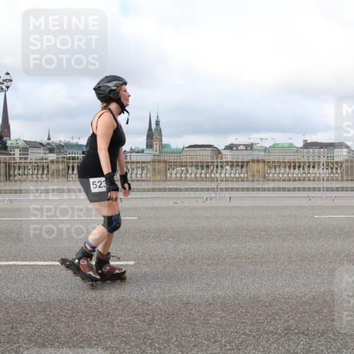 29.06.2025 - hella hamburg halbmarathon Lena Gebhardt http://msf.ph/oto/8379941 29.06.2025 09:14:14 Lombardsbrücke 523 meine-sportfotos.de