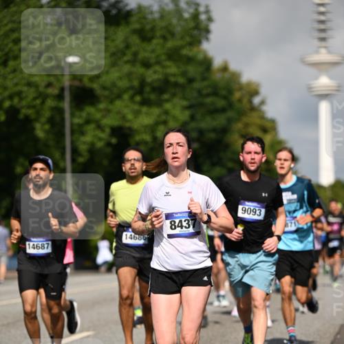 29.06.2025 - hella hamburg halbmarathon Dr. Thomas Lammeyer http://msf.ph/oto/8379946 29.06.2025 09:58:54 Kennedybrücke 1549, 1884, 2274, 2287, 2411, 2592, 2596, 3087, 3208, 3209, 3258, 3435, 3747, 4093, 4832, 5102, 5399, 5638, 5705, 6027, 6158, 6389, 6662, 6723, 6836, 6923, 7052, 7659, 8117, 8218, 8371, 8437, 8487, 8657, 8693, 8889, 9031, 9032, 9093, 9159, 9476, 9649, 9661, 9720, 9869, 10053, 10122, 10184, 10423 meine-sportfotos.de