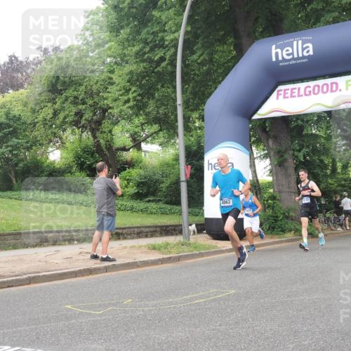 29.06.2025 - hella hamburg halbmarathon KatJ http://msf.ph/oto/8379953 29.06.2025 10:25:01 Zwischen KM18-KM19 4062, 6829, 6990, 7831 meine-sportfotos.de