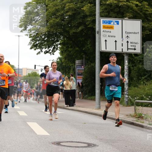 29.06.2025 - hella hamburg halbmarathon Yannick Fuchs http://msf.ph/oto/8379956 29.06.2025 10:54:41 20KM 1364, 1414, 1653, 1681, 2322, 2323, 2363, 6033, 6201, 6309, 6487, 6754, 6757, 7006, 7065, 7636, 7761, 8191, 8421, 8422, 8662, 8923, 9020, 9021, 10534, 10576, 11366, 11623, 11702, 11753, 11782, 11937, 12491, 13459, 13488, 13589, 14429, 15269, 17491, 17899, 17952, 18029, 18063, 18757, 19117, 19146, 19246 meine-sportfotos.de