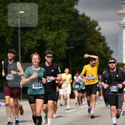 29.06.2025 - hella hamburg halbmarathon Dr. Thomas Lammeyer http://msf.ph/oto/8379969 29.06.2025 10:20:16 Kennedybrücke 1212, 1244, 1308, 1599, 2071, 2165, 2436, 2601, 2803, 3176, 3648, 4478, 4583, 4637, 4828, 6935, 7158, 7753, 8057, 8169, 8274, 8295, 8554, 8597, 8645, 8707, 8746, 9601, 9628, 9784, 9802, 9810, 9881, 10107, 10139, 10141, 10183, 10292, 10844, 11113, 11344, 11345 meine-sportfotos.de