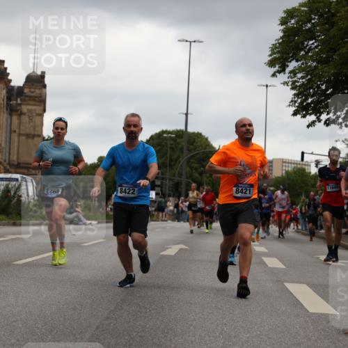 29.06.2025 - hella hamburg halbmarathon Yannick Fuchs http://msf.ph/oto/8380000 29.06.2025 10:54:42 20KM 1364, 1414, 1653, 1681, 2322, 2323, 2363, 6033, 6201, 6309, 6487, 6754, 6757, 7006, 7065, 7636, 7761, 8191, 8421, 8422, 8662, 8923, 9020, 9021, 10534, 10576, 11623, 11702, 11753, 11782, 11937, 12491, 13459, 13488, 13589, 14429, 15269, 17491, 17899, 17952, 18029, 18063, 18757, 19117, 19146, 19246 meine-sportfotos.de