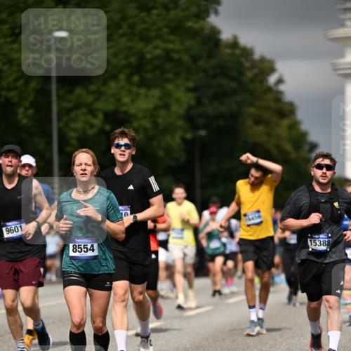 29.06.2025 - hella hamburg halbmarathon Dr. Thomas Lammeyer http://msf.ph/oto/8380022 29.06.2025 10:20:16 Kennedybrücke 1212, 1244, 1308, 1599, 2071, 2165, 2436, 2601, 2803, 3176, 3648, 4478, 4583, 4637, 4828, 6935, 7158, 7753, 8057, 8169, 8274, 8295, 8554, 8597, 8645, 8707, 8746, 9601, 9628, 9784, 9802, 9810, 9881, 10107, 10139, 10141, 10183, 10292, 10844, 11113, 11344, 11345 meine-sportfotos.de