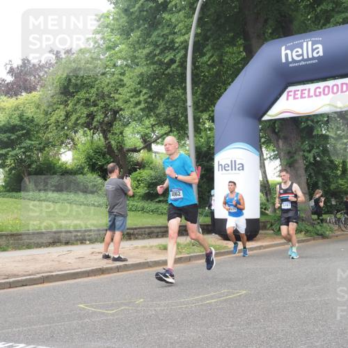 29.06.2025 - hella hamburg halbmarathon KatJ http://msf.ph/oto/8380044 29.06.2025 10:25:01 Zwischen KM18-KM19 4062, 6829, 6990, 7831 meine-sportfotos.de
