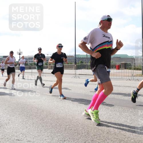 29.06.2025 - hella hamburg halbmarathon Lena Gebhardt http://msf.ph/oto/8380045 29.06.2025 10:02:40 Lombardsbrücke 4066, 13488, 10539, 11702, 1128, 1254, 1702, 1733, 2142, 2322, 2323, 2685, 2712, 2819, 3225, 3630, 3780, 3919, 3976, 4066, 4204, 4665, 4904, 5734, 5763, 6295, 6708, 6752, 6815, 6860, 6997, 7049, 7323, 7869, 7888, 8003, 8364, 8481, 8483, 8624, 8662, 8749, 9006, 9020, 9021, 9131, 9156, 9353, 9554, 9986, 10128, 10295, 10539, 10866, 11191, 11250, 11515, 11554, 11670, 11702, 11782, 11871, 11935, 11968, 12491, 12908, 14224 meine-sportfotos.de