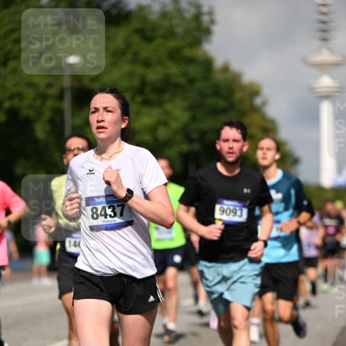 29.06.2025 - hella hamburg halbmarathon Dr. Thomas Lammeyer http://msf.ph/oto/8380071 29.06.2025 09:58:55 Kennedybrücke 1549, 1884, 2274, 2287, 2411, 2592, 2596, 2708, 3087, 3208, 3209, 3258, 3435, 3747, 4093, 4832, 5102, 5399, 5638, 5705, 5915, 6027, 6158, 6389, 6662, 6723, 6836, 6923, 7052, 7659, 8117, 8218, 8371, 8437, 8487, 8693, 8889, 8927, 9031, 9032, 9093, 9159, 9386, 9476, 9529, 9649, 9661, 9720, 9786, 9869, 10053, 10122, 10184, 10423 meine-sportfotos.de