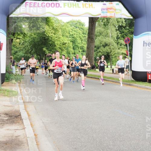 29.06.2025 - hella hamburg halbmarathon MichiJ http://msf.ph/oto/8380078 29.06.2025 10:46:12 Zwischen KM18-KM19 3425, 3983, 4502, 6997, 7065, 8585, 10703, 11159, 11808, 13847, 14567, 15240, 16160, 16341, 17017, 17503, 18716, 18985 meine-sportfotos.de