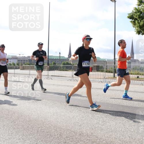 29.06.2025 - hella hamburg halbmarathon Lena Gebhardt http://msf.ph/oto/8380182 29.06.2025 10:02:40 Lombardsbrücke 13489, 11702, 1128, 1254, 1702, 1733, 2142, 2322, 2323, 2685, 2712, 2819, 3225, 3630, 3780, 3919, 3976, 4066, 4204, 4665, 4904, 5734, 5763, 6295, 6708, 6752, 6815, 6860, 6997, 7049, 7323, 7869, 7888, 8003, 8364, 8481, 8483, 8624, 8662, 8749, 9006, 9020, 9021, 9131, 9156, 9353, 9554, 9986, 10128, 10295, 10539, 10866, 11191, 11250, 11515, 11554, 11670, 11702, 11782, 11871, 11935, 11968, 12491, 12908, 14224 meine-sportfotos.de