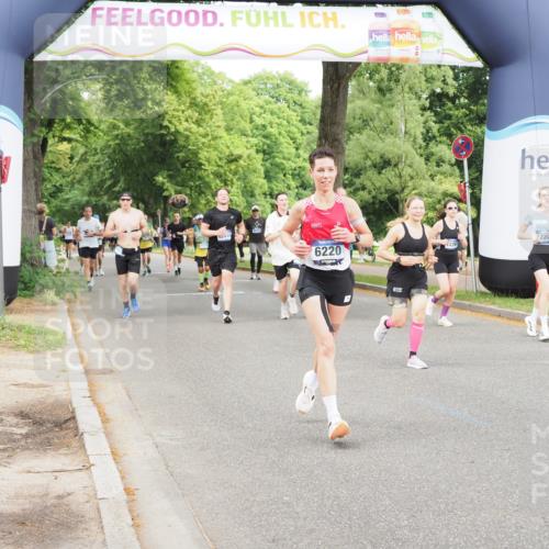 29.06.2025 - hella hamburg halbmarathon MichiJ http://msf.ph/oto/8380192 29.06.2025 10:46:13 Zwischen KM18-KM19 2780, 3983, 4502, 6220, 7065, 8585, 10703, 11808, 12206, 12261, 13847, 14567, 15232, 16160, 16341, 17017, 17503, 18716, 18985 meine-sportfotos.de