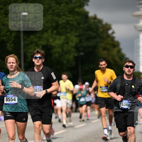 29.06.2025 - hella hamburg halbmarathon Dr. Thomas Lammeyer http://msf.ph/oto/8380209 29.06.2025 10:20:17 Kennedybrücke 1212, 1244, 1308, 1599, 2071, 2165, 2436, 2601, 2803, 3156, 3176, 3484, 3648, 4478, 4583, 4637, 4828, 6935, 7158, 7753, 8057, 8169, 8274, 8295, 8554, 8597, 8645, 8707, 8746, 9601, 9628, 9784, 9802, 9810, 9881, 10107, 10139, 10141, 10183, 10292, 10844, 11113, 11344, 11345 meine-sportfotos.de