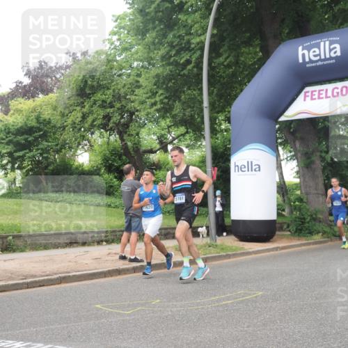 29.06.2025 - hella hamburg halbmarathon KatJ http://msf.ph/oto/8380221 29.06.2025 10:25:02 Zwischen KM18-KM19 4062, 6829, 6990, 7831 meine-sportfotos.de