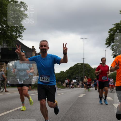 29.06.2025 - hella hamburg halbmarathon Yannick Fuchs http://msf.ph/oto/8380254 29.06.2025 10:54:43 20KM 1364, 1414, 1653, 1681, 2322, 2323, 2363, 3698, 6033, 6201, 6309, 6487, 6754, 6757, 7006, 7065, 7306, 7636, 7761, 8191, 8421, 8422, 8662, 8923, 9020, 9021, 10534, 10576, 11623, 11702, 11753, 11782, 11937, 12491, 13459, 13488, 13589, 14429, 15269, 17491, 17899, 17952, 18029, 18063, 18757, 19117, 19146, 19242, 19246 meine-sportfotos.de