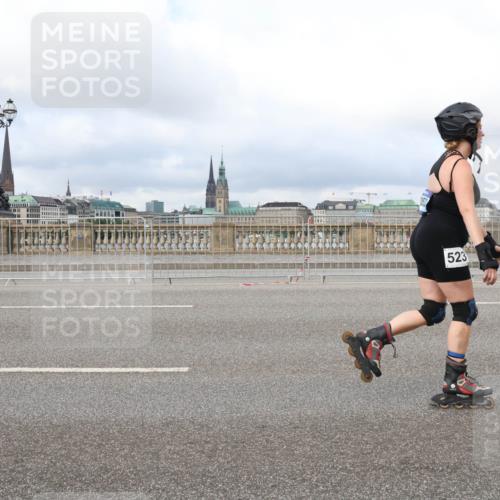 29.06.2025 - hella hamburg halbmarathon Lena Gebhardt http://msf.ph/oto/8380259 29.06.2025 09:14:14 Lombardsbrücke 523 meine-sportfotos.de