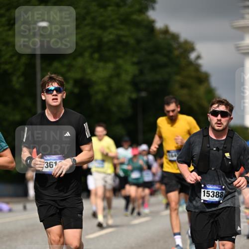 29.06.2025 - hella hamburg halbmarathon Dr. Thomas Lammeyer http://msf.ph/oto/8380359 29.06.2025 10:20:17 Kennedybrücke 1212, 1244, 1308, 1599, 2071, 2165, 2436, 2601, 2803, 3156, 3176, 3484, 3648, 4478, 4583, 4637, 4828, 6935, 7158, 7753, 8057, 8169, 8274, 8295, 8554, 8597, 8645, 8707, 8746, 9601, 9628, 9784, 9802, 9810, 9881, 10107, 10139, 10141, 10183, 10292, 10844, 11113, 11344, 11345 meine-sportfotos.de