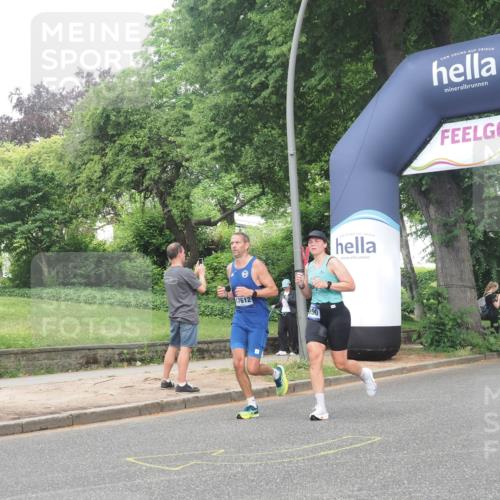 29.06.2025 - hella hamburg halbmarathon KatJ http://msf.ph/oto/8380411 29.06.2025 10:25:04 Zwischen KM18-KM19 2774, 4062, 6829, 6990, 7831 meine-sportfotos.de