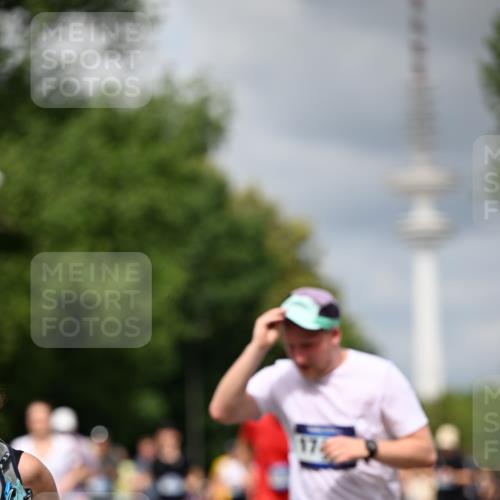 29.06.2025 - hella hamburg halbmarathon Dr. Thomas Lammeyer http://msf.ph/oto/8380457 29.06.2025 10:42:36 Kennedybrücke 1394, 1578, 1596, 1791, 1901, 2151, 3094, 3095, 3338, 3633, 3635, 3636, 3716, 3841, 3927, 4414, 4921, 5300, 5713, 5790, 6695, 6696, 6751, 6930, 7118, 7119, 7148, 7244, 7371, 7552, 7692, 7914, 8539, 8615, 9424, 9500, 9699, 10584, 11152 meine-sportfotos.de