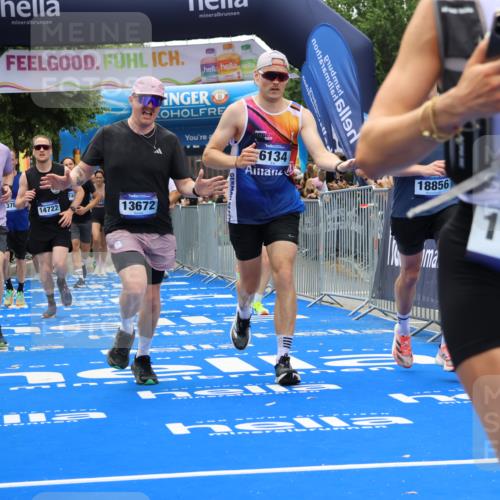29.06.2025 - hella hamburg halbmarathon Strokosch-Dieckow http://msf.ph/oto/8380458 29.06.2025 10:47:15 Ziel 2623, 2864, 5024, 6134, 6168, 6203, 6373, 6716, 7480, 10208, 10211, 11491, 11518, 13007, 13672, 13782, 14722, 15611, 16089, 16286, 17718, 17915, 18856 meine-sportfotos.de