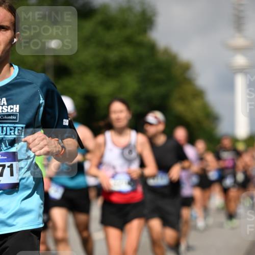 29.06.2025 - hella hamburg halbmarathon Dr. Thomas Lammeyer http://msf.ph/oto/8380468 29.06.2025 09:58:57 Kennedybrücke 1884, 2274, 2287, 2411, 2592, 2596, 2708, 3087, 3208, 3209, 3258, 3435, 3747, 3985, 4093, 4121, 4832, 5102, 5399, 5459, 5638, 5705, 5915, 6027, 6054, 6158, 6389, 6421, 6532, 6662, 6723, 6836, 7052, 7659, 8117, 8153, 8218, 8371, 8437, 8487, 8577, 8693, 8889, 8927, 9031, 9032, 9093, 9159, 9386, 9476, 9529, 9649, 9661, 9720, 9786, 9869, 10053, 10122, 10184, 10423 meine-sportfotos.de