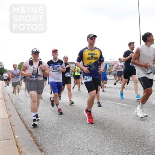 29.06.2025 - hella hamburg halbmarathon Lena Gebhardt http://msf.ph/oto/8380500 29.06.2025 10:40:15 Lombardsbrücke 6750, 0648, 1291, 3519, 16545, 11244, 9495, 130, 1018, 1037, 1058, 1076, 1291, 1586, 1691, 1899, 2019, 2109, 2254, 2313, 2515, 2572, 2762, 2763, 2866, 2888, 3046, 3237, 3293, 3295, 3515, 3607, 3808, 3810, 3882, 3883, 3884, 4173, 4271, 4471, 4756, 5059, 5113, 5229, 5263, 5351, 5352, 5654, 5702, 5877, 5901, 5975, 6076, 6097, 6229, 6278, 6363, 6463, 6548, 6673, 6698, 6750, 6866, 6876, 6890, 6920, 7045, 7108, 7174, 7455, 7456, 7675, 7850, 8107, 8307, 8391, 8612 meine-sportfotos.de