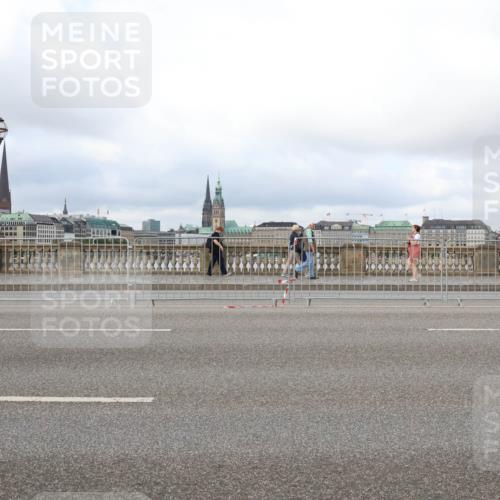 29.06.2025 - hella hamburg halbmarathon Lena Gebhardt http://msf.ph/oto/8380661 29.06.2025 09:15:09 Lombardsbrücke  meine-sportfotos.de