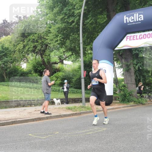 29.06.2025 - hella hamburg halbmarathon KatJ http://msf.ph/oto/8380662 29.06.2025 10:25:06 Zwischen KM18-KM19 2774, 4062, 6990 meine-sportfotos.de