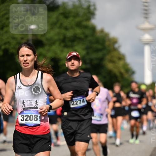 29.06.2025 - hella hamburg halbmarathon Dr. Thomas Lammeyer http://msf.ph/oto/8380679 29.06.2025 09:58:58 Kennedybrücke 1884, 2274, 2287, 2411, 2592, 2596, 2708, 3087, 3208, 3209, 3258, 3435, 3747, 3985, 4093, 4121, 4832, 5102, 5399, 5459, 5638, 5705, 5915, 6027, 6054, 6158, 6421, 6532, 6662, 6723, 6836, 7052, 7659, 8117, 8153, 8218, 8371, 8437, 8487, 8577, 8693, 8720, 8889, 8927, 9031, 9032, 9093, 9159, 9386, 9476, 9529, 9649, 9720, 9786, 9869, 9959, 10053, 10122, 10184, 10423 meine-sportfotos.de