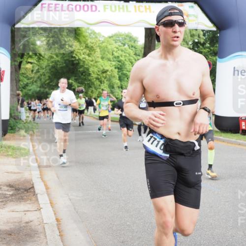 29.06.2025 - hella hamburg halbmarathon MichiJ http://msf.ph/oto/8380700 29.06.2025 10:46:18 Zwischen KM18-KM19 2780, 4986, 6220, 8030, 10488, 11394, 12206, 12261, 12446, 15232, 15284, 18485, 19160, 19178 meine-sportfotos.de