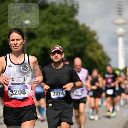 29.06.2025 - hella hamburg halbmarathon Dr. Thomas Lammeyer http://msf.ph/oto/8380721 29.06.2025 09:58:59 Kennedybrücke 1683, 1884, 2274, 2287, 2411, 2592, 2596, 2706, 2708, 3087, 3208, 3209, 3258, 3435, 3747, 3985, 4093, 4121, 4189, 4832, 5102, 5399, 5459, 5638, 5705, 5915, 6027, 6054, 6158, 6421, 6532, 6662, 6723, 6836, 7052, 7659, 8117, 8153, 8218, 8371, 8437, 8487, 8577, 8693, 8720, 8889, 8927, 9031, 9032, 9093, 9159, 9386, 9476, 9529, 9649, 9720, 9786, 9869, 9959, 10053, 10115, 10122, 10184, 10423 meine-sportfotos.de