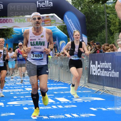 29.06.2025 - hella hamburg halbmarathon Strokosch-Dieckow http://msf.ph/oto/8380728 29.06.2025 10:47:12 Ziel 2623, 4093, 5024, 6134, 6168, 6203, 6373, 6716, 7480, 7908, 10208, 10211, 11518, 12579, 13007, 13672, 14722, 15684, 16286, 17718, 17915, 18856 meine-sportfotos.de