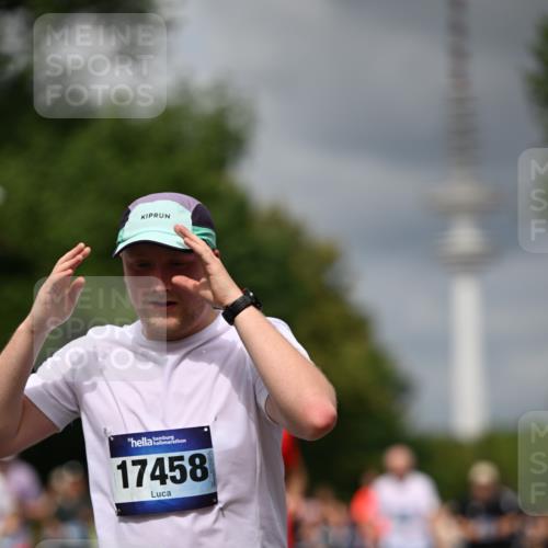29.06.2025 - hella hamburg halbmarathon Dr. Thomas Lammeyer http://msf.ph/oto/8380804 29.06.2025 10:42:37 Kennedybrücke 1394, 1578, 1596, 1791, 1901, 2151, 3094, 3095, 3323, 3338, 3633, 3635, 3636, 3716, 3841, 3927, 4414, 4921, 5300, 5713, 5790, 6199, 6200, 6695, 6696, 6751, 6930, 7118, 7119, 7148, 7165, 7244, 7371, 7552, 7692, 7849, 7914, 8539, 8615, 9424, 9500, 9699, 10584, 11152 meine-sportfotos.de