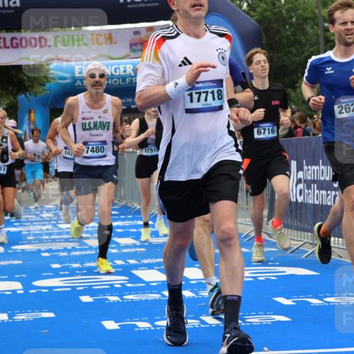 29.06.2025 - hella hamburg halbmarathon Strokosch-Dieckow http://msf.ph/oto/8380832 29.06.2025 10:47:11 Ziel 1460, 2623, 4093, 6134, 6168, 6203, 6373, 6700, 6716, 7480, 7908, 10208, 10211, 12579, 13007, 13672, 15684, 16286, 17718, 17915, 18856 meine-sportfotos.de
