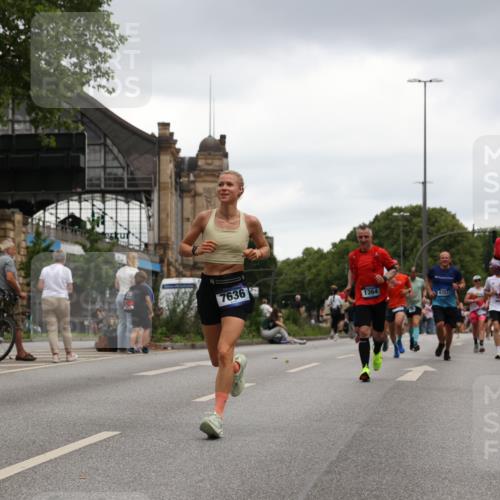 29.06.2025 - hella hamburg halbmarathon Yannick Fuchs http://msf.ph/oto/8380868 29.06.2025 10:54:48 20KM 1188, 1364, 1414, 1453, 1653, 2322, 2323, 2661, 3698, 5602, 5603, 6033, 6201, 6309, 6487, 6754, 6757, 6921, 7006, 7065, 7306, 7636, 7759, 7761, 8421, 8422, 8662, 8923, 9020, 9021, 10534, 11623, 11702, 11782, 12491, 13459, 13516, 13589, 14429, 15269, 16621, 17145, 17226, 17899, 17952, 18063, 18757, 19117, 19146, 19242, 19246 meine-sportfotos.de