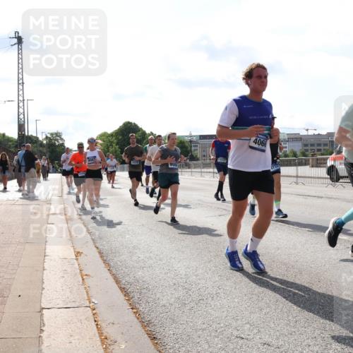 29.06.2025 - hella hamburg halbmarathon Lena Gebhardt http://msf.ph/oto/8380908 29.06.2025 10:02:42 Lombardsbrücke 8003, 3225, 11515, 4066, 866, 112, 1128, 1254, 1702, 1733, 2142, 2322, 2323, 2685, 2712, 2819, 3225, 3630, 3780, 3919, 3976, 4066, 4204, 4613, 4665, 4904, 5734, 5763, 6295, 6708, 6752, 6815, 6860, 6997, 7049, 7323, 7869, 7888, 8003, 8364, 8481, 8483, 8614, 8624, 8662, 8749, 9006, 9020, 9021, 9131, 9156, 9353, 9554, 9986, 10128, 10295, 10539, 10866, 11191, 11250, 11515, 11554, 11670, 11702, 11782, 11871, 11935, 11968, 12908, 14224 meine-sportfotos.de