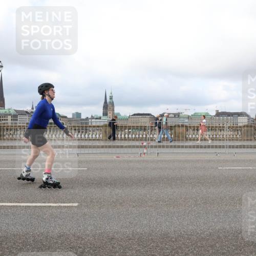 29.06.2025 - hella hamburg halbmarathon Lena Gebhardt http://msf.ph/oto/8380992 29.06.2025 09:15:10 Lombardsbrücke  meine-sportfotos.de