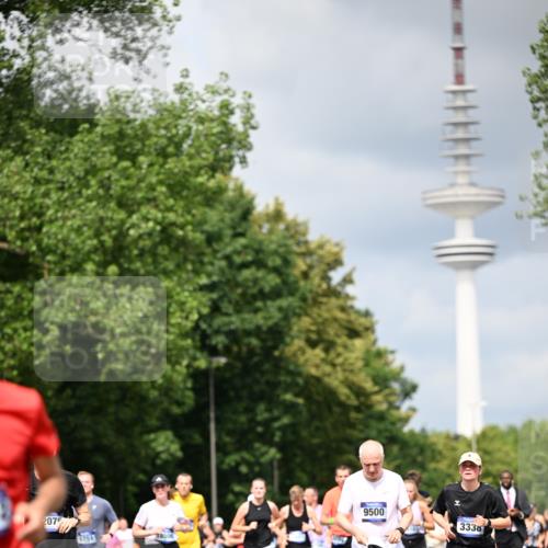 29.06.2025 - hella hamburg halbmarathon Dr. Thomas Lammeyer http://msf.ph/oto/8381002 29.06.2025 10:42:39 Kennedybrücke 1394, 1596, 1791, 1901, 2151, 3094, 3095, 3323, 3338, 3633, 3635, 3636, 3716, 3841, 3927, 4414, 4921, 5300, 5713, 5790, 6199, 6200, 6695, 6696, 6751, 6930, 7118, 7119, 7148, 7165, 7244, 7371, 7552, 7692, 7849, 7914, 8539, 8583, 8615, 9424, 9500, 9699, 10584, 11152 meine-sportfotos.de