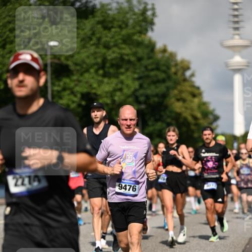 29.06.2025 - hella hamburg halbmarathon Dr. Thomas Lammeyer http://msf.ph/oto/8381046 29.06.2025 09:58:59 Kennedybrücke 1683, 1884, 2274, 2287, 2411, 2592, 2596, 2706, 2708, 3087, 3208, 3209, 3258, 3435, 3747, 3985, 4093, 4121, 4189, 4832, 5102, 5399, 5459, 5638, 5705, 5915, 6027, 6054, 6158, 6421, 6532, 6662, 6723, 6836, 7052, 7659, 8117, 8153, 8218, 8371, 8437, 8487, 8577, 8693, 8720, 8889, 8927, 9031, 9032, 9093, 9159, 9386, 9476, 9529, 9649, 9720, 9786, 9869, 9959, 10053, 10115, 10122, 10184, 10423 meine-sportfotos.de