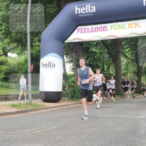 29.06.2025 - hella hamburg halbmarathon KatJ http://msf.ph/oto/8381116 29.06.2025 10:25:13 Zwischen KM18-KM19  meine-sportfotos.de