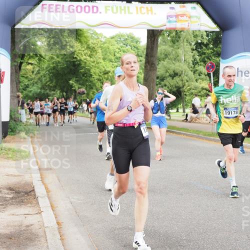 29.06.2025 - hella hamburg halbmarathon MichiJ http://msf.ph/oto/8381144 29.06.2025 10:46:21 Zwischen KM18-KM19 2780, 4986, 6220, 7223, 7824, 8030, 8509, 10488, 11394, 12206, 12261, 12446, 14823, 15232, 15284, 18485, 19160, 19178 meine-sportfotos.de