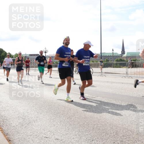 29.06.2025 - hella hamburg halbmarathon Lena Gebhardt http://msf.ph/oto/8381212 29.06.2025 10:15:33 Lombardsbrücke 1077, 13500, 3417, 3453, 1825, 1296, 1440, 1524, 1745, 2110, 2281, 2720, 2989, 3417, 3513, 3650, 4007, 4466, 4492, 4494, 4495, 5069, 5271, 5739, 5986, 6317, 6376, 6576, 7452, 7809, 7810, 7881, 7941, 7942, 8237, 8256, 8609, 9192, 9307, 9423, 9657, 9847, 9975, 9997, 10108, 10608, 10775, 10858, 12457, 12469, 12521, 13179, 13197, 13453, 13500, 13818, 13951, 14413, 14423, 14550, 14552, 15150, 15307, 15740 meine-sportfotos.de