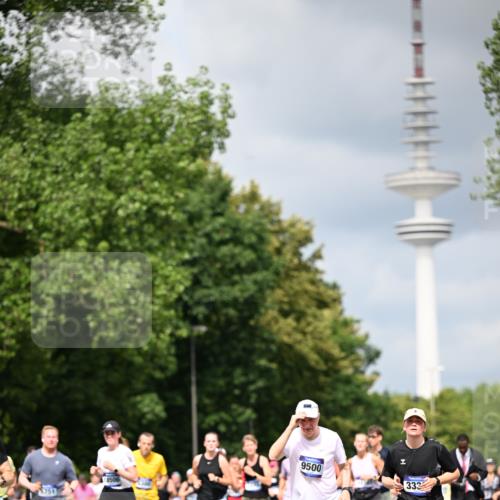 29.06.2025 - hella hamburg halbmarathon Dr. Thomas Lammeyer http://msf.ph/oto/8381281 29.06.2025 10:42:40 Kennedybrücke 1394, 1596, 1791, 1901, 2151, 3094, 3095, 3323, 3338, 3633, 3635, 3636, 3716, 3841, 3927, 4414, 4921, 5300, 5713, 5790, 6199, 6200, 6695, 6696, 6751, 6930, 7118, 7119, 7148, 7165, 7244, 7371, 7552, 7692, 7849, 7914, 8539, 8583, 8615, 9424, 9500, 9689, 9699, 10584, 11152 meine-sportfotos.de