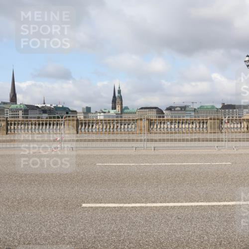 29.06.2025 - hella hamburg halbmarathon Lena Gebhardt http://msf.ph/oto/8381354 29.06.2025 08:52:23 Lombardsbrücke  meine-sportfotos.de