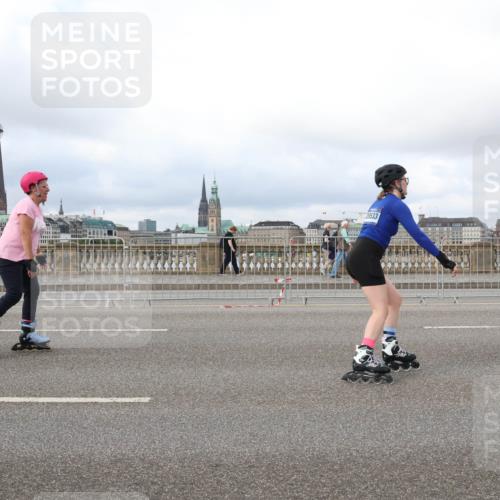 29.06.2025 - hella hamburg halbmarathon Lena Gebhardt http://msf.ph/oto/8381509 29.06.2025 09:15:10 Lombardsbrücke 20533 meine-sportfotos.de