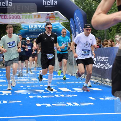 29.06.2025 - hella hamburg halbmarathon Strokosch-Dieckow http://msf.ph/oto/8381683 29.06.2025 10:47:01 Ziel 1139, 1460, 1689, 4093, 4377, 5472, 6700, 7908, 9794, 10122, 12579, 13728, 14385, 14415, 14449, 14594, 14783, 15684, 15825, 16081, 17979 meine-sportfotos.de